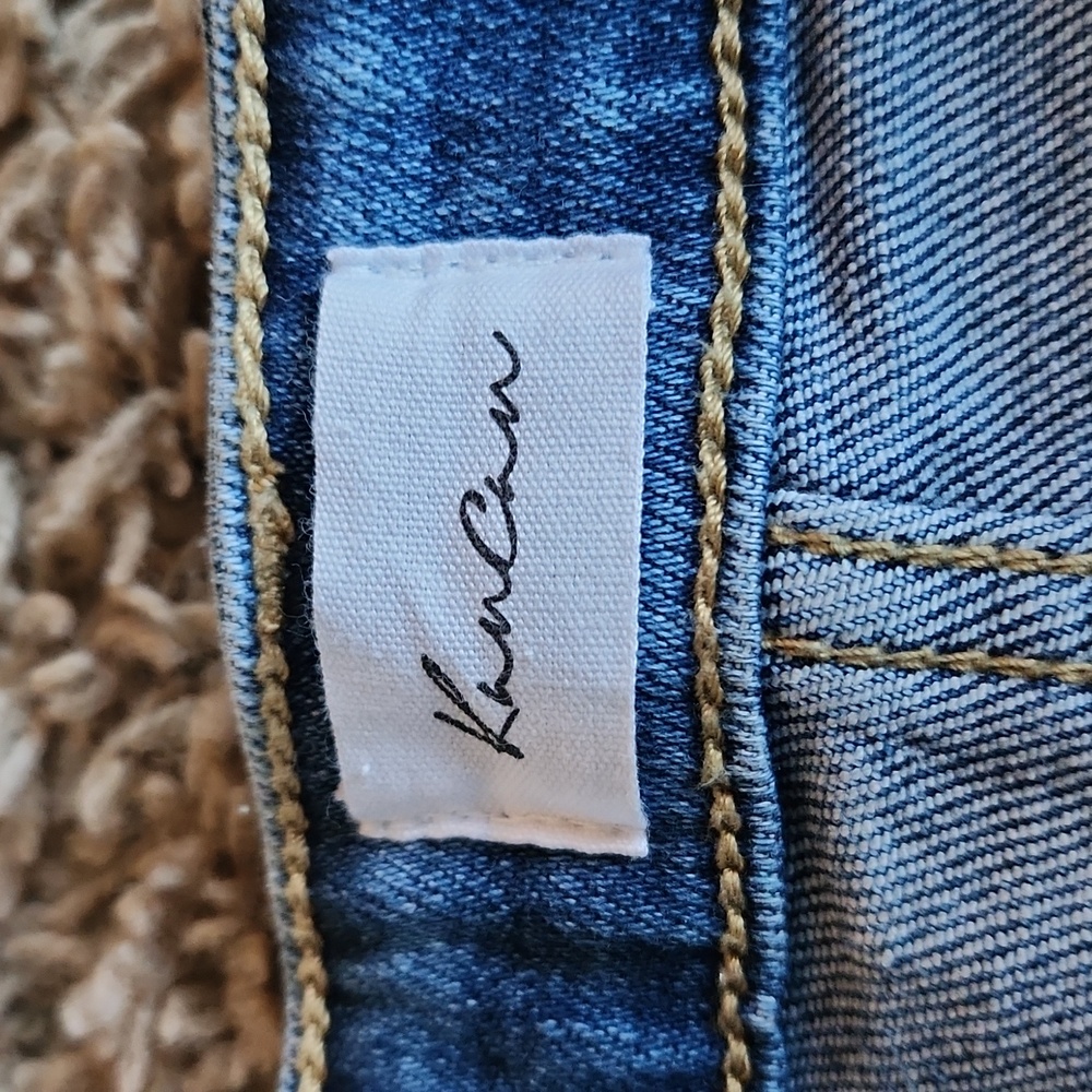 KanCan Distressed Denim Capris Size 13 - Picture 7 of 8